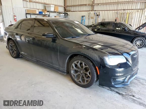 ✅ 2017 Chrysler 300 S Alloy Edition • VIN: 2C3CCABG8HH506126 • Lot: 67629715. Listed on Copart with 99,562 mi. Free auction sales archive from the USA and detailed vehicle history report at DreamBid. Image 4.