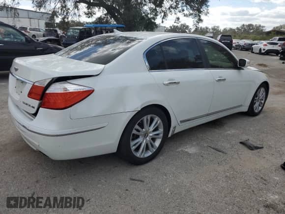 2009 Hyundai Genesis z VIN KMHGC46F19U060072, wystawiony jako Copart lot #76146664 z przebiegiem 72 167 mil mil oraz Szkoda całkowita • Salvage title. Historia ofert i sprzedaży dostępna na DreamBid. Obrazek 3.