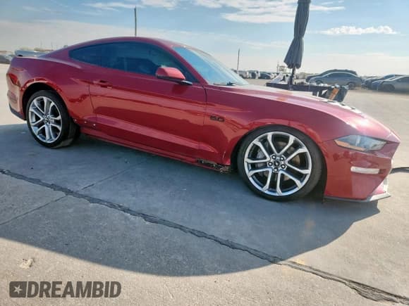 ✅ 2021 Ford Mustang GT • VIN: 1FA6P8CFXM5140527 • Lot: 84394425. Listed on Copart with 29,005 mi. Free auction sales archive from the USA and detailed vehicle history report at DreamBid. Image 4.