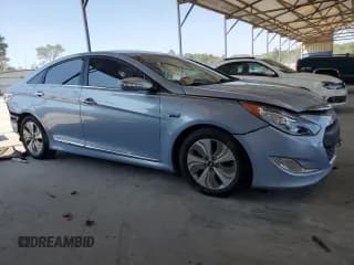 ✅ 2013 Hyundai Sonata Limited • VIN: KMHEC4A44DA075768 • Lot: 70425584. Listed on Copart with 135,850 mi. Free auction sales archive from the USA and detailed vehicle history report at DreamBid. Image 4.