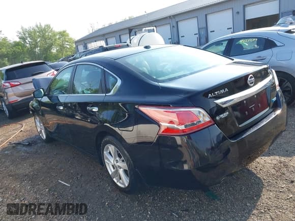✅ 2013 Nissan Altima SL • VIN: 1N4AL3AP5DC228885 • Lot: 42388846. Listed on IAAI with 113,058 mi. Free auction sales archive from the USA and detailed vehicle history report at DreamBid. Image 3.