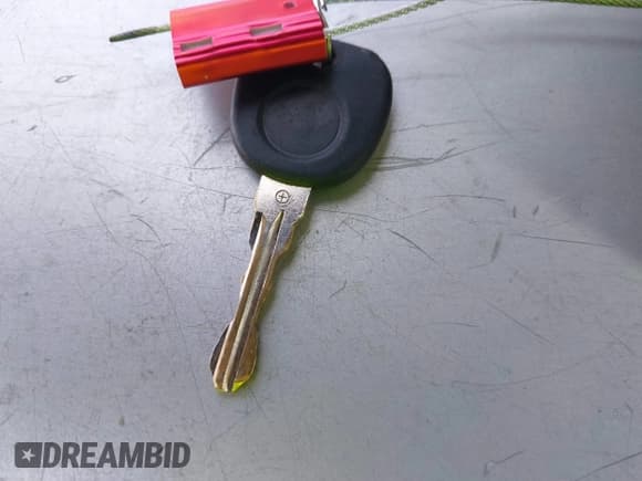 ✅ 2007 Pontiac Solstice • VIN: 1G2MB35B37Y142110 • Lot: 43140178. Wystawiony na IAAI z przebiegiem 63 303 mil. Bezpłatny archiwum sprzedaży aukcyjnych z USA i szczegółowy raport historii pojazdu na DreamBid. Zdjęcie 11.