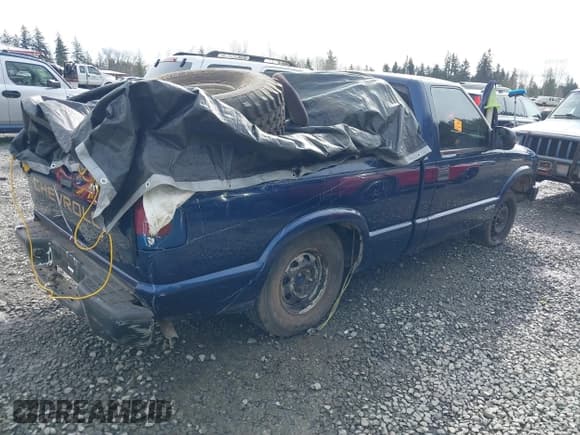 ✅ 2002 Chevrolet S-10 LS • VIN: 1GCCS14WX28227163 • Лот: 41765992. Опубликован ранее на IAAI с пробегом Не указан. Бесплатный доступ к архиву аукционных продаж из США и подробный отчёт об истории автомобиля на DreamBid. Изображение 4.