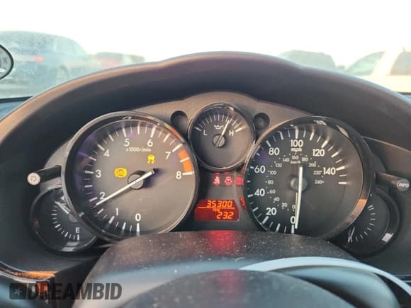 ✅ 2013 Mazda MX-5 Miata Club • VIN: JM1NC2MF5D0233319 • Lot: 82054395. Listed on Copart with 35,300 mi. Free auction sales archive from the USA and detailed vehicle history report at DreamBid. Image 9.