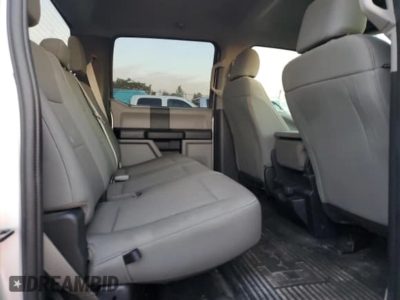 ✅ 2019 Ford F-250 XL • VIN: 1FT7W2B63KEE88263 • Lot: 81849895. Wystawiony na Copart z przebiegiem 89 274 mil. Bezpłatny archiwum sprzedaży aukcyjnych z USA i szczegółowy raport historii pojazdu na DreamBid. Zdjęcie 10.