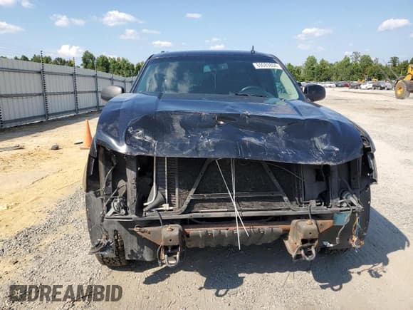 ✅ 2014 Chevrolet Suburban LT • VIN: 1GNSKJE71ER199181 • Lot: 69089804. Wystawiony na Copart z przebiegiem 207 032 mil. Bezpłatny archiwum sprzedaży aukcyjnych z USA i szczegółowy raport historii pojazdu na DreamBid. Zdjęcie 5.