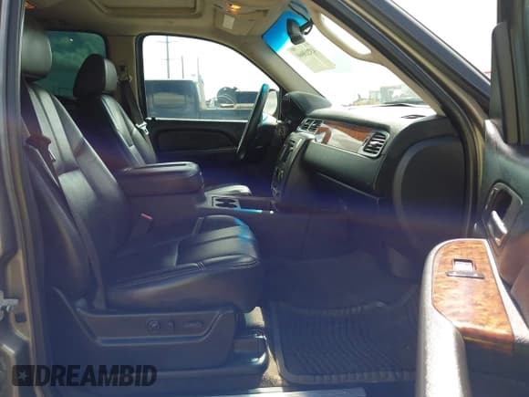 ✅ 2007 Chevrolet Avalanche 2LT • VIN: 3GNEK12397G100365 • Lot: 43215860. Listed on IAAI with 197,240 mi. Free auction sales archive from the USA and detailed vehicle history report at DreamBid. Image 5.