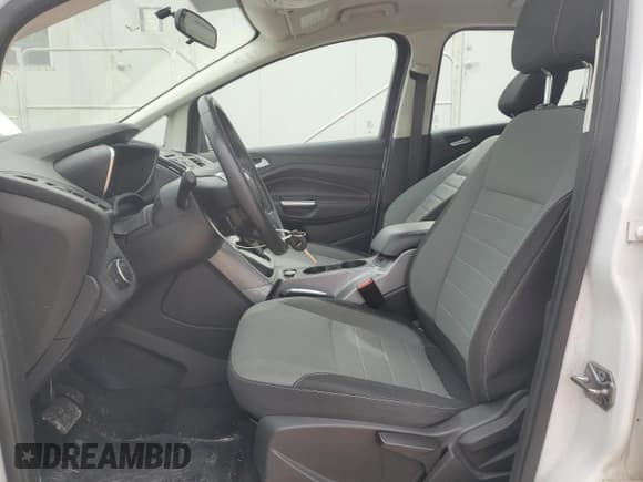 ✅ 2016 Ford C-Max SE • VIN: 1FADP5AU1GL113059 • Lot: 80179445. Wystawiony na Copart z przebiegiem 91 323 mil. Bezpłatny archiwum sprzedaży aukcyjnych z USA i szczegółowy raport historii pojazdu na DreamBid. Zdjęcie 7.