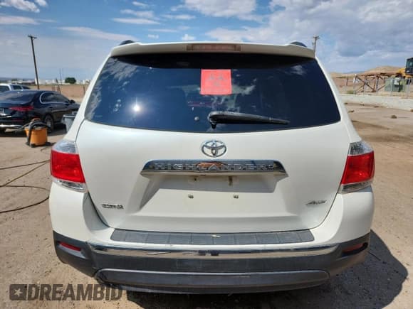 ✅ 2011 Toyota Highlander Limited • VIN: 5TDDK3EHXBS041845 • Лот: 69416635. Опубликован ранее на Copart с пробегом 135 605 миль. Бесплатный доступ к архиву аукционных продаж из США и подробный отчёт об истории автомобиля на DreamBid. Изображение 6.