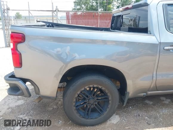 ✅ 2021 Chevrolet Silverado 1500 RST • VIN: 3GCPWDED7MG286592 • Lot: 42997681. Wystawiony na IAAI z przebiegiem 140 724 mil. Bezpłatny archiwum sprzedaży aukcyjnych z USA i szczegółowy raport historii pojazdu na DreamBid. Zdjęcie 18.