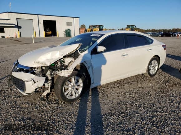 ✅ 2015 Toyota Avalon XLE • VIN: 4T1BK1EB2FU139160 • Лот: 91931605. Опубликован ранее на Copart с пробегом 173 160 миль. Бесплатный доступ к архиву аукционных продаж из США и подробный отчёт об истории автомобиля на DreamBid. Изображение 1.