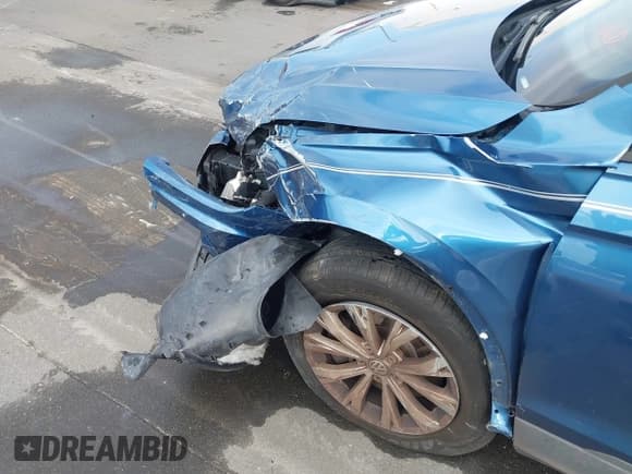 ✅ 2019 Volkswagen Tiguan S • VIN: 3VV1B7AX0KM101611 • Лот: 43372465. Опубликован ранее на IAAI с пробегом 63 802 миль. Бесплатный доступ к архиву аукционных продаж из США и подробный отчёт об истории автомобиля на DreamBid. Изображение 18.