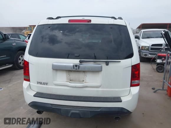 ✅ 2013 Honda Pilot EX-L • VIN: 5FNYF3H76DB003867 • Lot: 42419043. Listed on IAAI with 175,632 mi. Free auction sales archive from the USA and detailed vehicle history report at DreamBid. Image 16.
