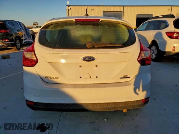 ✅ 2013 Ford Focus SE • VIN: 1FADP3K29DL104753 • Lot: 94270925. Wystawiony na Copart z przebiegiem 165 719 mil. Bezpłatny archiwum sprzedaży aukcyjnych z USA i szczegółowy raport historii pojazdu na DreamBid. Zdjęcie 6.