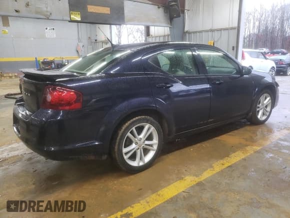 ✅ 2011 Dodge Avenger Heat • VIN: 1B3BD1FG7BN500199 • Lot: 84468994. Wystawiony na Copart z przebiegiem 86 924 mil. Bezpłatny archiwum sprzedaży aukcyjnych z USA i szczegółowy raport historii pojazdu na DreamBid. Zdjęcie 3.