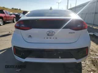 2019 Hyundai Ioniq с VIN KMHC65LD0KU181258, выставлен на аукционе Copart как лот 74049004 с пробегом Не указан миль и Списание • Salvage title. История ставок и продаж доступна на DreamBid. Изображение 6.