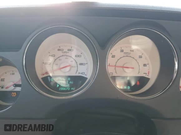 ✅ 2011 Dodge Challenger • VIN: 2B3CJ4DG8BH565587 • Lot: 46231725. Wystawiony na Copart z przebiegiem 155 670 mil. Bezpłatny archiwum sprzedaży aukcyjnych z USA i szczegółowy raport historii pojazdu na DreamBid. Zdjęcie 9.