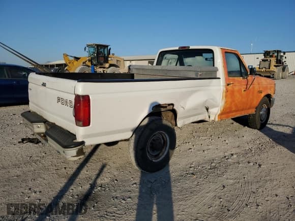 ✅ 1997 Ford F-250 • VIN: 1FTHF25H5VEB83286 • Lot: 80709934. Wystawiony na Copart z przebiegiem 352 173 mil. Bezpłatny archiwum sprzedaży aukcyjnych z USA i szczegółowy raport historii pojazdu na DreamBid. Zdjęcie 3.