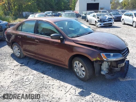 ✅ 2016 Volkswagen Jetta S • VIN: 3VW267AJ2GM389140 • Lot: 43349959. Listed on IAAI with 142,779 mi. Free auction sales archive from the USA and detailed vehicle history report at DreamBid. Image 1.