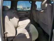 ✅ 2001 Chevrolet Suburban LS • VIN: 3GNEC16T81G222813 • Лот: 57213525. Опубликован ранее на Copart с пробегом 289 901 миль. Бесплатный доступ к архиву аукционных продаж из США и подробный отчёт об истории автомобиля на DreamBid. Изображение 11.