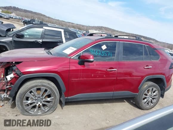 ✅ 2020 Toyota RAV4 Limited • VIN: 2T3Y1RFV4LW071161 • Lot: 41629450. Listed on IAAI with 20,587 mi. Free auction sales archive from the USA and detailed vehicle history report at DreamBid. Image 15.