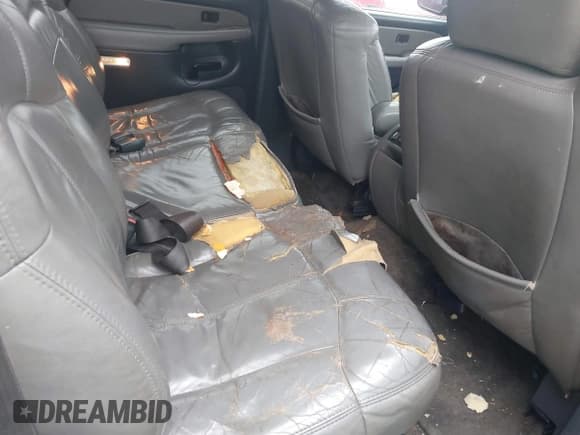 ✅ 2002 Chevrolet Suburban LS • VIN: 3GNFK16Z72G334323 • Лот: 41210480. Опубликован ранее на IAAI с пробегом 311 193 миль. Бесплатный доступ к архиву аукционных продаж из США и подробный отчёт об истории автомобиля на DreamBid. Изображение 8.