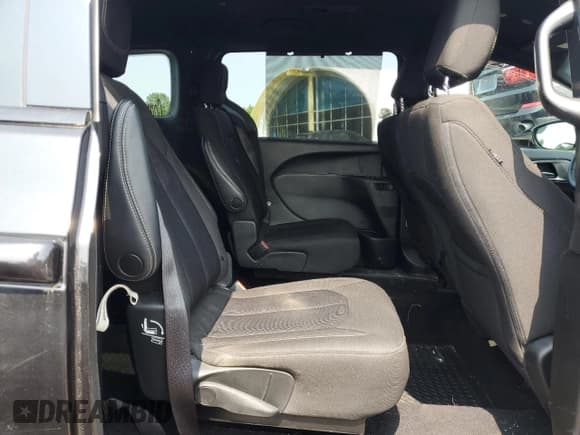 ✅ 2022 Chrysler Pacifica Touring • VIN: 2C4RC1FG1NR199419 • Lot: 55379035. Wystawiony na Copart z przebiegiem 57 566 mil. Bezpłatny archiwum sprzedaży aukcyjnych z USA i szczegółowy raport historii pojazdu na DreamBid. Zdjęcie 11.