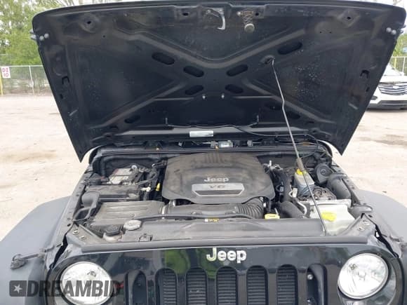 ✅ 2018 Jeep Wrangler Unlimited Sport S • VIN: 1C4HJWDG6JL921181 • Lot: 42096997. Wystawiony na IAAI z przebiegiem 81 061 mil. Bezpłatny archiwum sprzedaży aukcyjnych z USA i szczegółowy raport historii pojazdu na DreamBid. Zdjęcie 10.