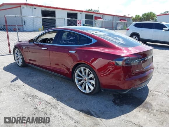 ✅ 2012 Tesla Model S • VIN: 5YJSA1DN8CFS00650 • Лот: 42834277. Опубликован ранее на IAAI с пробегом 118 561 миль. Бесплатный доступ к архиву аукционных продаж из США и подробный отчёт об истории автомобиля на DreamBid. Изображение 3.