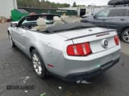 ✅ 2011 Ford Mustang V6 • VIN: 1ZVBP8EM9B5121479 • Lot: 42709308. Wystawiony na IAAI z przebiegiem 38 478 mil. Bezpłatny archiwum sprzedaży aukcyjnych z USA i szczegółowy raport historii pojazdu na DreamBid. Zdjęcie 3.