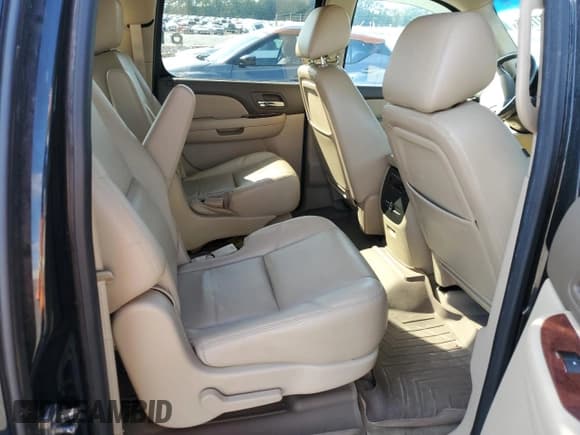 ✅ 2013 Chevrolet Suburban LTZ • VIN: 1GNSCKE01DR378132 • Lot: 71277715. Wystawiony na Copart z przebiegiem 212 395 mil. Bezpłatny archiwum sprzedaży aukcyjnych z USA i szczegółowy raport historii pojazdu na DreamBid. Zdjęcie 10.