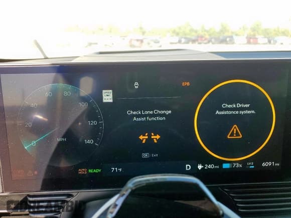 ✅ 2025 Hyundai Ioniq 5 Limited • VIN: 7YAKR4DA1SY001180 • Lot: 84413865. Listed on Copart with 6,091 mi. Free auction sales archive from the USA and detailed vehicle history report at DreamBid. Image 9.