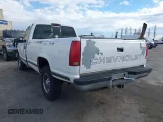 1999 Chevrolet Silverado 2500 z VIN 1GCGC24R4XF007387, wystawiony jako IAAI lot #41788884 z przebiegiem 273 284 mil mil oraz . Historia ofert i sprzedaży dostępna na DreamBid. Obrazek 3.