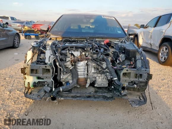 ✅ 2024 Honda Civic Sport Touring • VIN: 19XFL1H84RE028440 • Lot: 81028985. Listed on Copart with 25,416 mi. Free auction sales archive from the USA and detailed vehicle history report at DreamBid. Image 5.