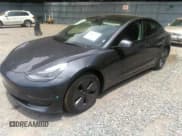 ✅ 2023 Tesla Model 3 Long Range • VIN: 5YJ3E1EB2PF633240 • Lot: 39650160. Wystawiony na IAAI z przebiegiem 15 628 mil. Bezpłatny archiwum sprzedaży aukcyjnych z USA i szczegółowy raport historii pojazdu na DreamBid. Zdjęcie 2.