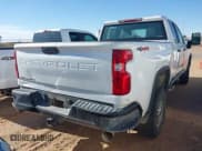 ✅ 2022 Chevrolet Silverado 2500HD Work Truck • VIN: 1GC2YLEY9NF233770 • Lot: 40905415. Wystawiony na IAAI z przebiegiem 145 387 mil. Bezpłatny archiwum sprzedaży aukcyjnych z USA i szczegółowy raport historii pojazdu na DreamBid. Zdjęcie 4.