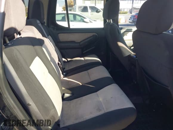 ✅ 2007 Ford Explorer Sport Trac Limited • VIN: 1FMEU33817UA26814 • Lot: 43817425. Wystawiony na IAAI z przebiegiem 234 826 mil. Bezpłatny archiwum sprzedaży aukcyjnych z USA i szczegółowy raport historii pojazdu na DreamBid. Zdjęcie 8.