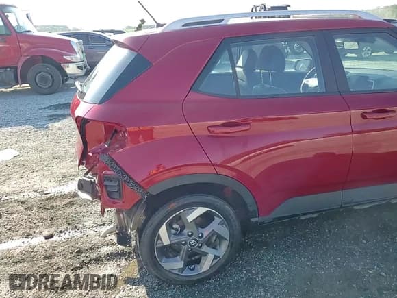 ✅ 2024 Hyundai Venue SEL • VIN: KMHRC8A36RU332337 • Lot: 54658175. Listed on Copart with 7,144 mi. Free auction sales archive from the USA and detailed vehicle history report at DreamBid. Image 14.