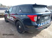 ✅ 2020 Ford Police Interceptor Utility • VIN: 1FM5K8AB2LGC51317 • Lot: 41755681. Wystawiony na IAAI z przebiegiem 102 945 mil. Bezpłatny archiwum sprzedaży aukcyjnych z USA i szczegółowy raport historii pojazdu na DreamBid. Zdjęcie 3.