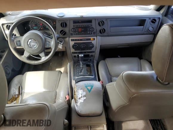 ✅ 2006 Jeep Commander • VIN: 1J8HG48K16C238399 • Lot: 80860945. Wystawiony na Copart z przebiegiem 306 837 mil. Bezpłatny archiwum sprzedaży aukcyjnych z USA i szczegółowy raport historii pojazdu na DreamBid. Zdjęcie 8.