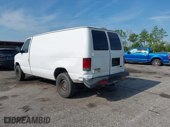 ✅ 2012 Ford Econoline Cargo Recreational • VIN: 1FTNE2EL5CDA92192 • Lot: 43103565. Wystawiony na IAAI z przebiegiem 240 309 mil. Bezpłatny archiwum sprzedaży aukcyjnych z USA i szczegółowy raport historii pojazdu na DreamBid. Zdjęcie 3.