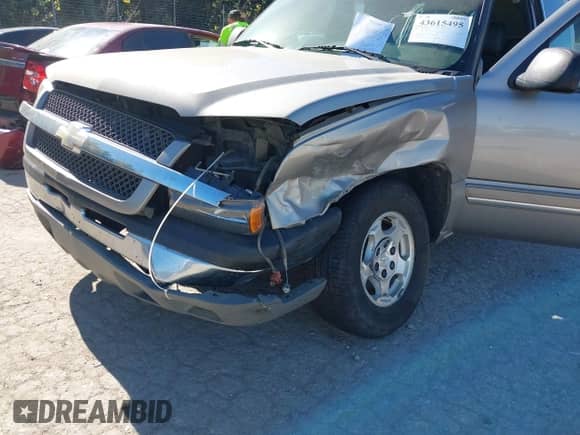 2003 Chevrolet Silverado 1500 LS z VIN 2GCEC19T031114668, wystawiony jako IAAI lot #43615495 z przebiegiem 84 458 mil mil oraz . Historia ofert i sprzedaży dostępna na DreamBid. Obrazek 6.