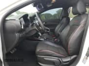 ✅ 2023 Kia Forte GT • VIN: 3KPF44AC3PE530656 • Lot: 81526125. Wystawiony na Copart z przebiegiem 30 309 mil. Bezpłatny archiwum sprzedaży aukcyjnych z USA i szczegółowy raport historii pojazdu na DreamBid. Zdjęcie 7.