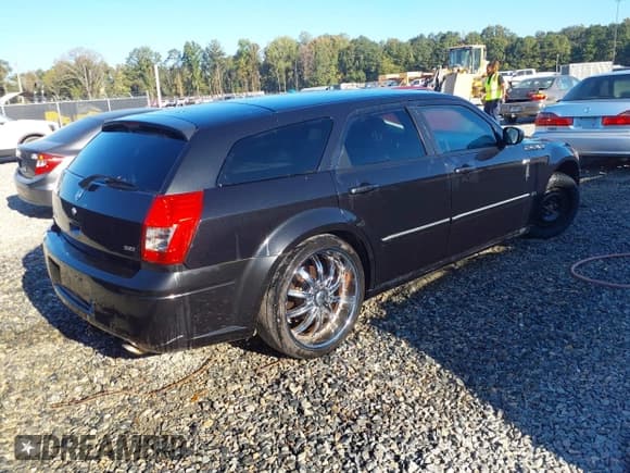 ✅ 2006 Dodge Magnum • VIN: 2D4FV47V76H442348 • Lot: 43476268. Wystawiony na IAAI z przebiegiem 167 722 mil. Bezpłatny archiwum sprzedaży aukcyjnych z USA i szczegółowy raport historii pojazdu na DreamBid. Zdjęcie 4.