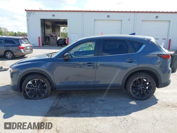 ✅ 2023 Mazda CX-5 S Preferred • VIN: JM3KFBCM8P0153809 • Lot: 43169696. Wystawiony na IAAI z przebiegiem 69 680 mil. Bezpłatny archiwum sprzedaży aukcyjnych z USA i szczegółowy raport historii pojazdu na DreamBid. Zdjęcie 14.