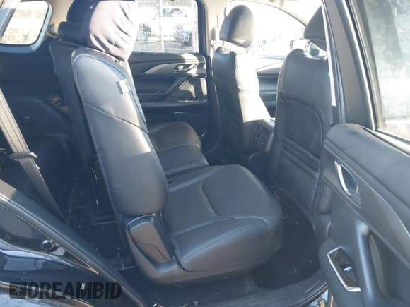 ✅ 2017 Mazda CX-9 Touring • VIN: JM3TCBCY7H0133567 • Lot: 43319698. Wystawiony na IAAI z przebiegiem 111 681 mil. Bezpłatny archiwum sprzedaży aukcyjnych z USA i szczegółowy raport historii pojazdu na DreamBid. Zdjęcie 8.