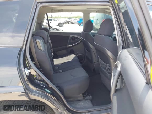 ✅ 2008 Toyota RAV4 Sport • VIN: JTMBK32V785064290 • Lot: 42475429. Listed on IAAI with 138,322 mi. Free auction sales archive from the USA and detailed vehicle history report at DreamBid. Image 8.