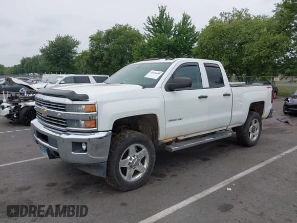 ✅ 2015 Chevrolet Silverado 2500HD LT • VIN: 1GC2KVEG6FZ100680 • Lot: 42928881. Wystawiony na IAAI z przebiegiem 286 834 mil. Bezpłatny archiwum sprzedaży aukcyjnych z USA i szczegółowy raport historii pojazdu na DreamBid. Zdjęcie 2.