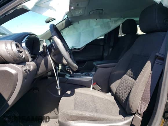 2020 Chevrolet Blazer LT z VIN 3GNKBCR45LS665054, wystawiony jako Copart lot #48174903 z przebiegiem 63 460 mil mil oraz . Historia ofert i sprzedaży dostępna na DreamBid. Obrazek 7.