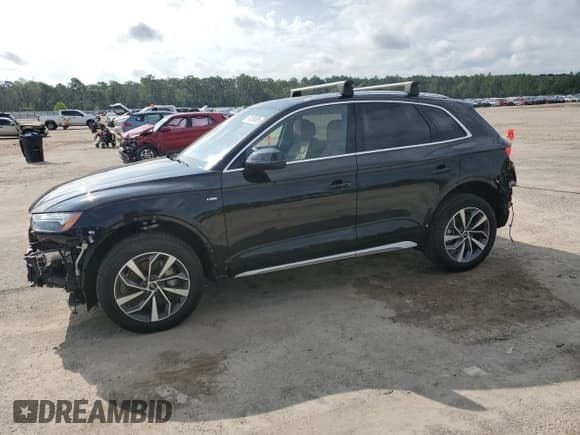 ✅ 2024 Audi Q5 S line Premium • VIN: WA1GAAFY4R2052306 • Lot: 67639305. Listed on Copart with 21,576 mi. Free auction sales archive from the USA and detailed vehicle history report at DreamBid. Image 1.